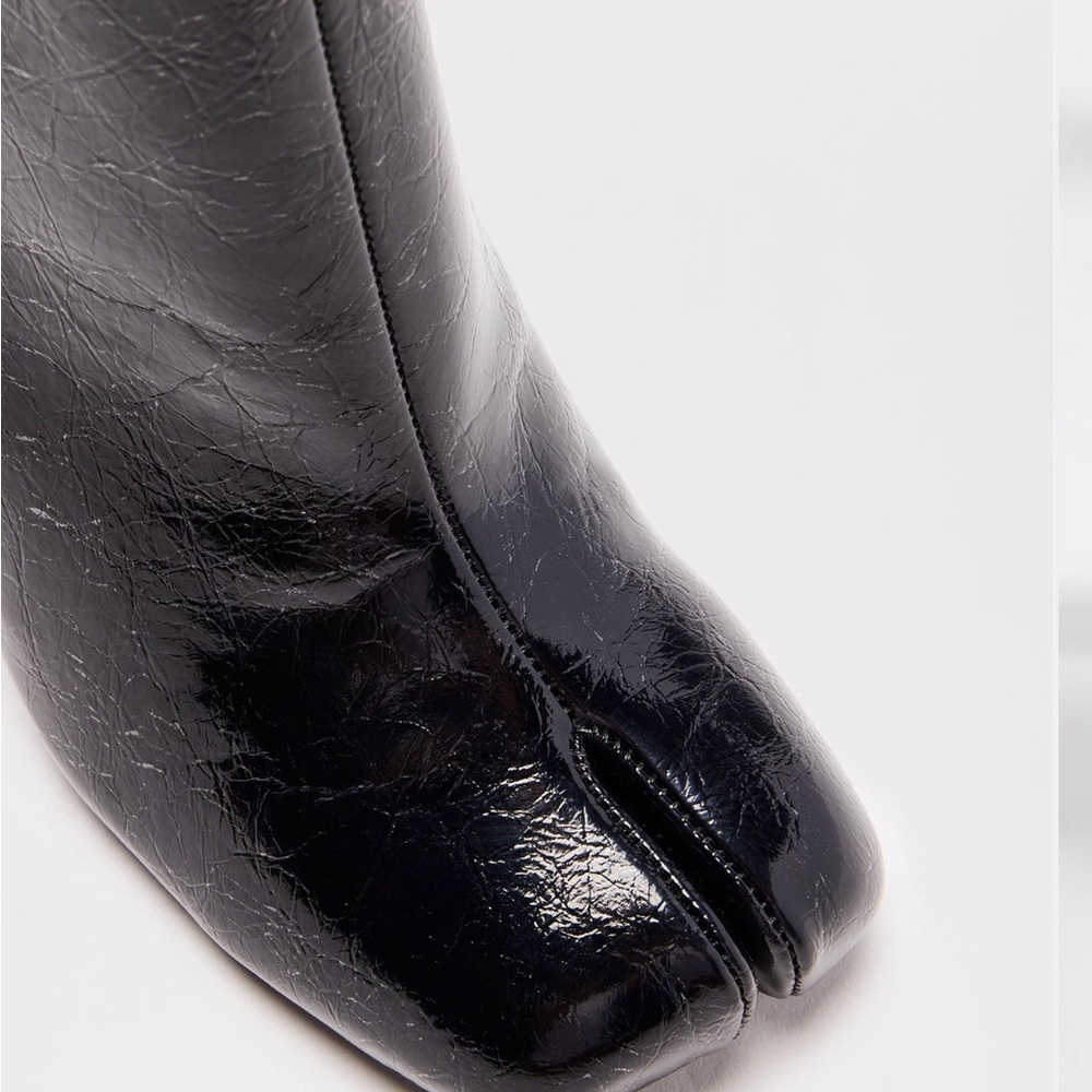 Fashion Nova Glossy Black Heeled Boots - Picture 2 of 3